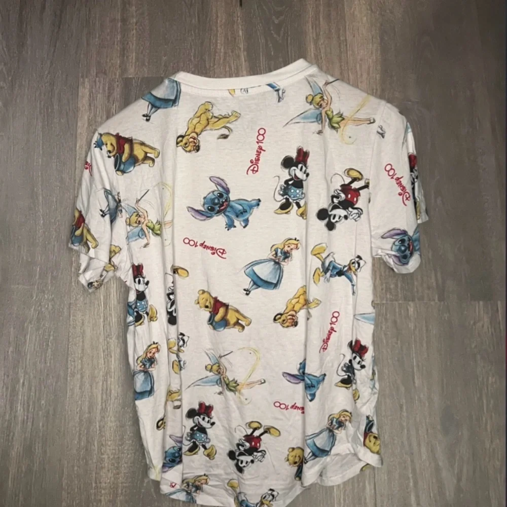 Disney‎ 100 All-Over Character Graphic Tee XL (15-17)